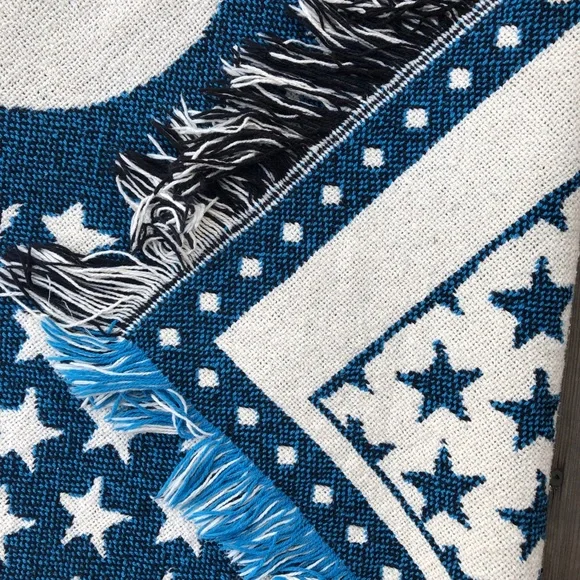 Mickey Mouse Reversible Blanket Woven Fringe Throw Disney Stars Stripes - Picture 7 of 10